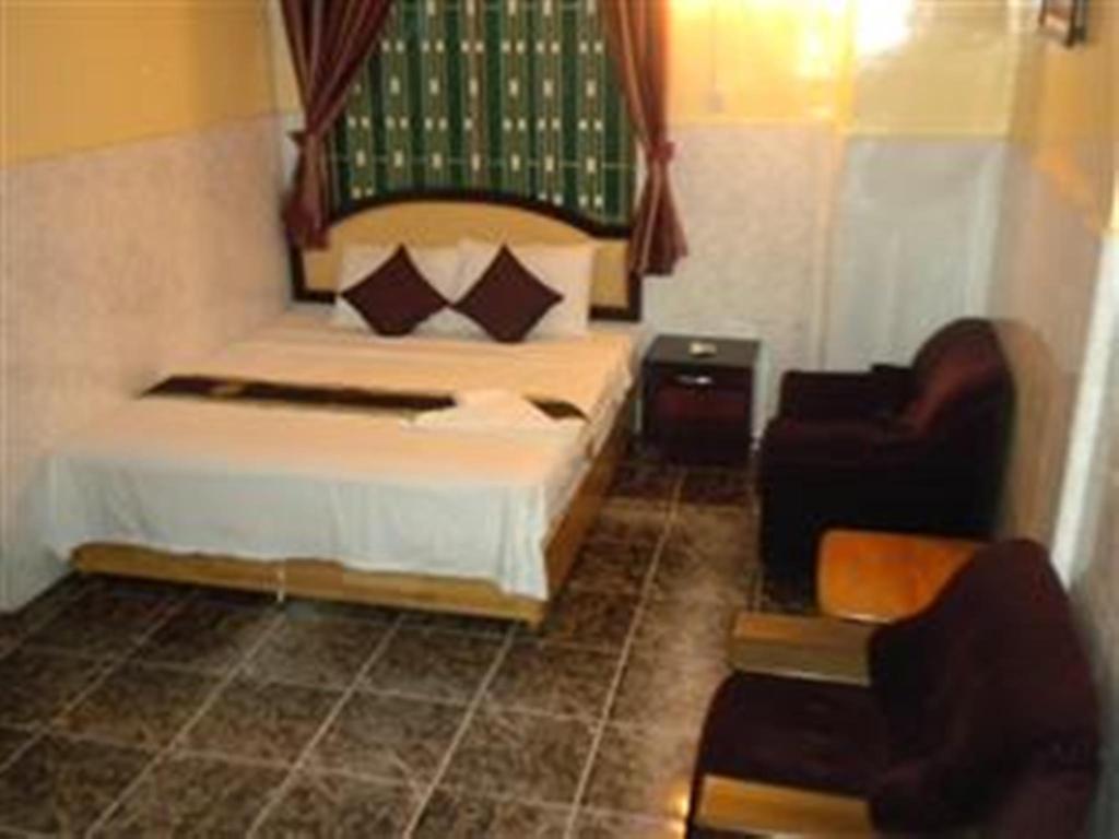 Golden Boat Guesthouse Пном Пен Екстериор снимка