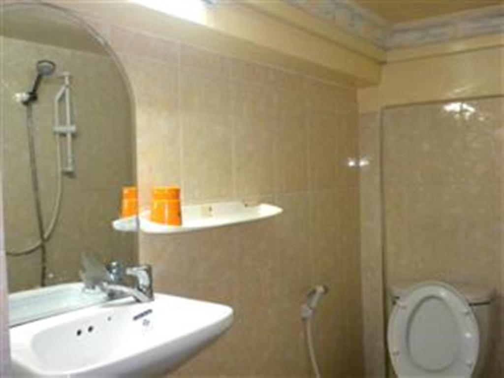 Golden Boat Guesthouse Пном Пен Стая снимка