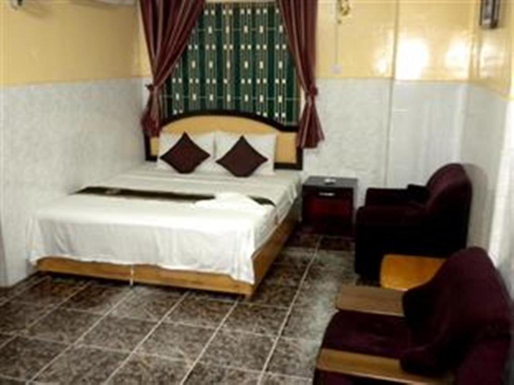 Golden Boat Guesthouse Пном Пен Стая снимка