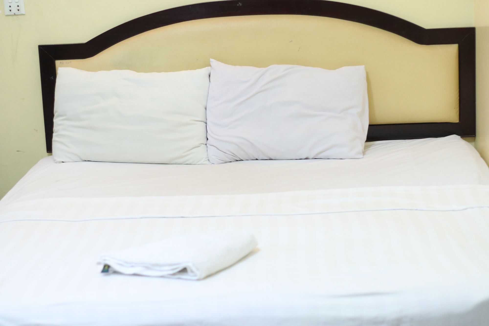 Golden Boat Guesthouse Пном Пен Екстериор снимка